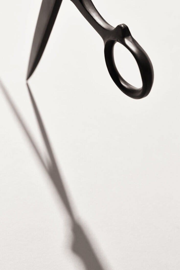 Precision hairdressing scissors